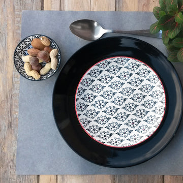 Apparecchiatura su tovaglietta americana blu